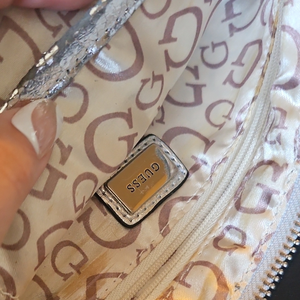 GUESS Cream and Brown Monogram Interior